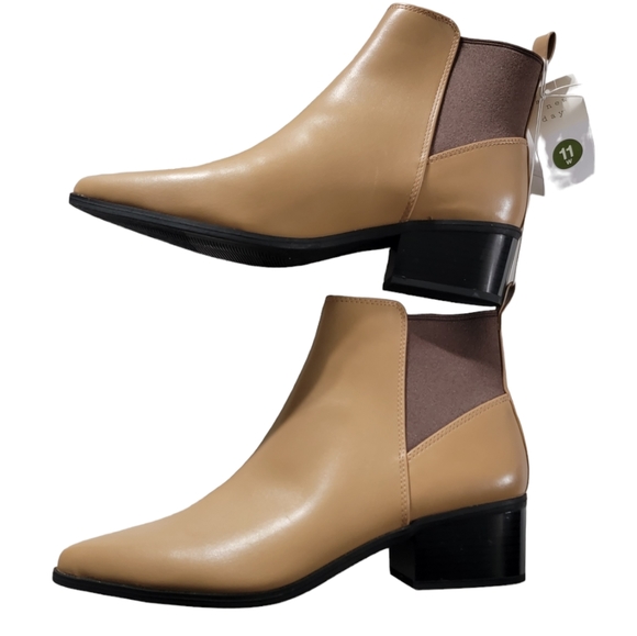 A New Day Women's Gwen Wide Width Low Shaft Heeled Boots - Picture 9 of 10